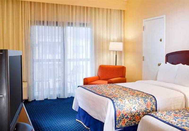 Courtyard By Marriott Dallas Northwest Exterior photo